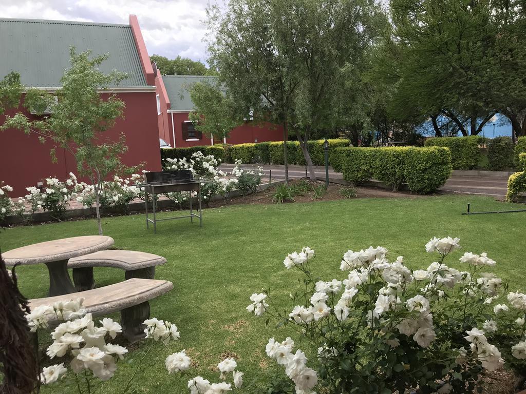 Beaufort Manor Country Lodge Beaufort West Exterior foto